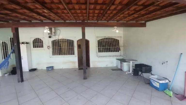 Imagem Casa para Aluguel em Maricá/RJ - 1 Dorm. 90 m2 Área Útil