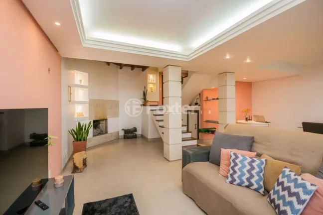 Imagem Casa em Condomínio 3 dorms à venda Avenida Vicente Monteggia, Cavalhada - Porto Alegre