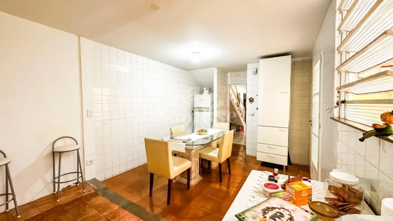 Imagem Casa à Venda - 180 m² AC - 125 m² Terreno - 3 quartos R$650.000 - R. Jacaratinga Campo Limpo