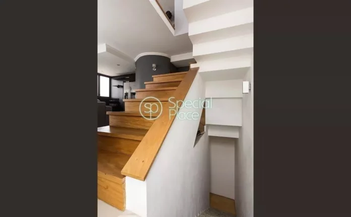 Imagem APARTAMENTO DUPLEX na melhor região de Moema, com excelente espaço de aproveitamento, 2 dormitóri...
