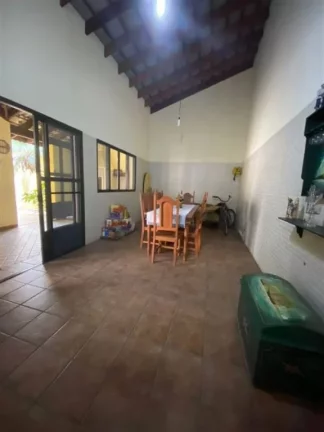 Imagem CASA COM 180 m² - -