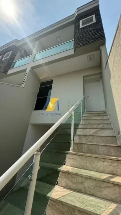 Imagem Sobrado à Venda com 181m², 3 dormitórios, 1 suíte, 1 sala e 5 vagas!!!