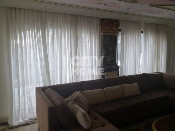 Imagem Cobertura ampla e super iluminada. Conta com pé direito alto em todo o apartamento ambientes amplos...
