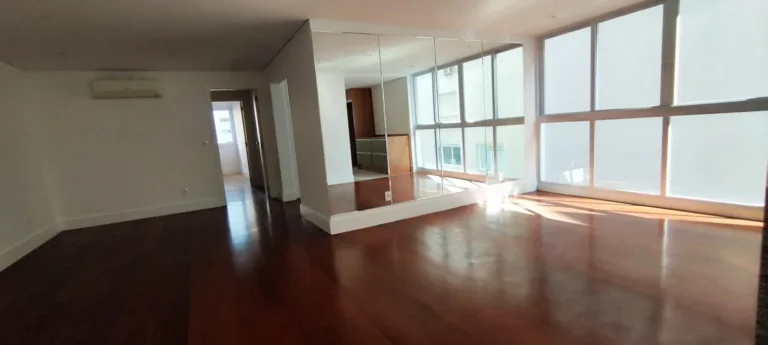 Imagem Apartamento 144 M², 3Q, 1 Suíte, 3º opcional, todo reformado, sala e cozinha gourmet integrados com forno e cooktop, academia, playground, ar split.