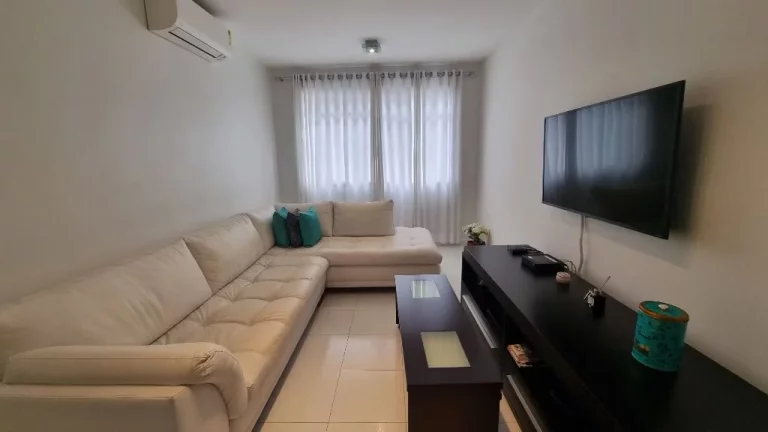 Imagem PITANGUEIRAS- CALÇADÃO TOTALMENTE REFORMADO E DECORADO , GARAGEM NO PRÉDIO.
