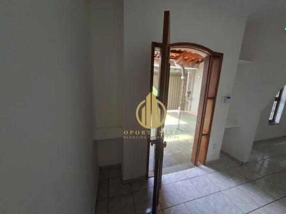 Imagem Casa para locação com dormitórios na zona leste.