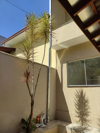 Imagem Sobrado com 4 dormitórios à venda, 200 m² por R$ 1.000.000,00 - Villa Branca - Jacareí/SP