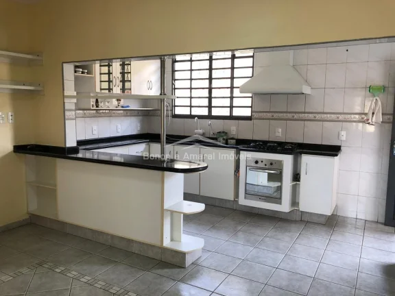 Imagem Casa à venda no Carlos Lourenço

Ótima casa térrea toda reformada em bairro de fácil acesso a V...