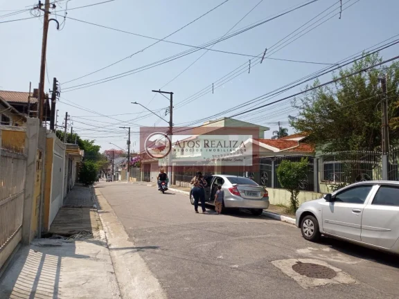 Imagem Oportunidade a venda no Bairro de Veleiros. Vendo excelente casa com Edícula em Veleiros, são 250m² de área, com 3 dormitórios, sendo 1 Suíte, sala, Cozinha, área de lavanderia, área de churrasqueira com banheiro, edícula com 2 cômodos e banheiro, maís um