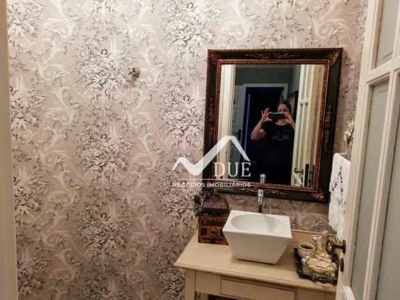 Imagem Apartamento com 3 dormitórios à venda, 185 m² por R$ 1.080.000,00 - Boqueirão - Santos/SP