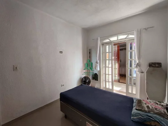 Imagem Lindo Sobrado de esquina com 170mt² - 3 dorm. /2 Banheiros e 3 Vagas