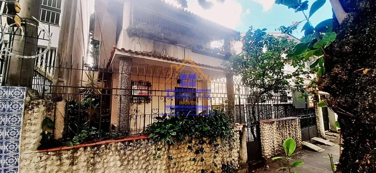 Imagem Casa Duplex com 2 salas, 3 Quartos, 1 suítes, copa cozinha, varanda, Anexo, 3 vagas à venda, 226 M², por R$ 850.000 - Grajaú - Rio de Janeiro/RJ.