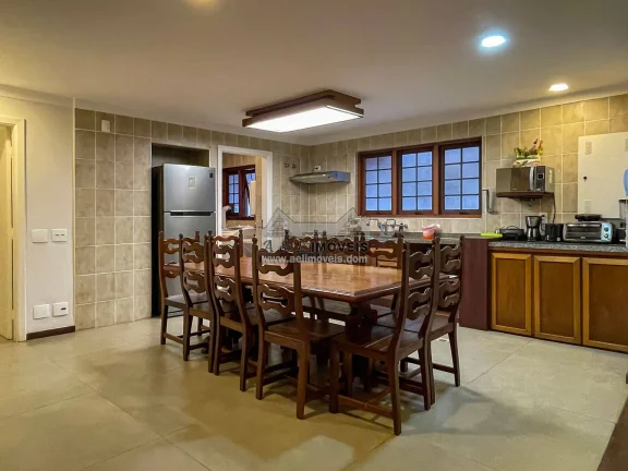 Imagem Cobertura Duplex em Capivari, 2 suítes, mezanino com lazer interno