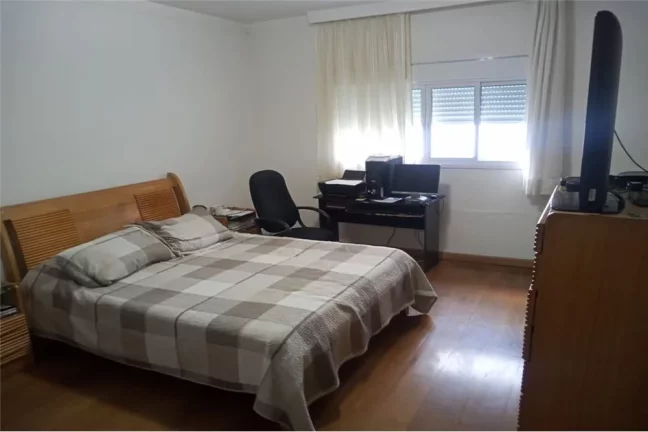 Imagem Sobrado na City América com 4 dormitórios.