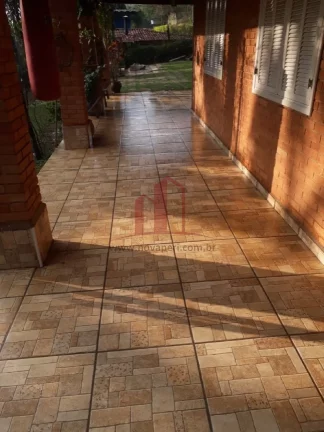 Imagem Chácara à venda em Campo Limpo Paulista-SP: 2 quartos, 1 suíte, 1 sala, 1 banheiro, 2 vagas, 200m²! Venha conferir!