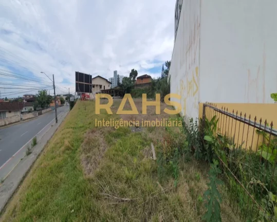 Terreno a venda com 1.000 m² no Iririu para construção de Empreendimento. Altura Máxima permitid...