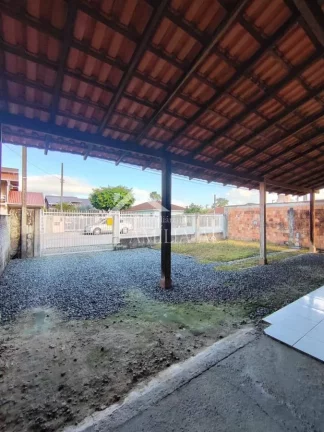 Imagem Casa com Piscina no Aventureiro