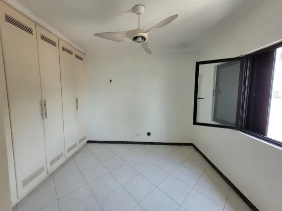 Imagem PITANGUEIRAS – DUAS QUADRAS DA PRAIA, MARAVILHOSO APARTAMENTO COM 140,00 M² ÚTEIS, 02 VAGAS DE GARAGEM NO PRÉDIO, LOCALIZAÇÃO PRIVILEGIADA, PISCINA.