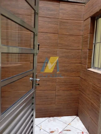 Imagem Casa com 3 Dormitórios e 2 Vagas - Conforto, Espaço e Praticidade