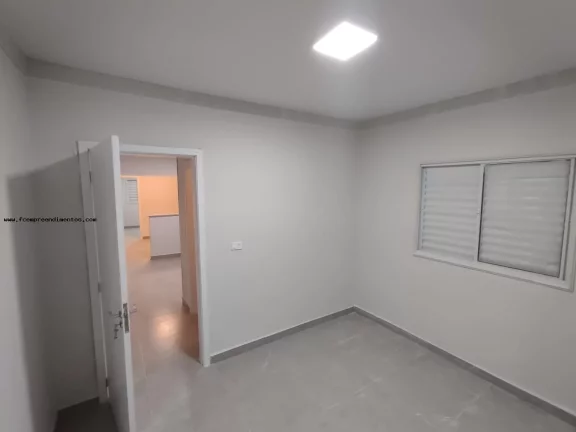 Imagem Casa para Locação em Limeira, JARDIM OURO VERDE, 2 dormitórios, 1 banheiro, 1 vaga