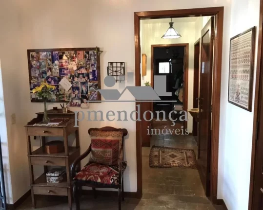 Imagem Apartamento em prédio charmoso de 5 andares em Higienópolis, bem perto da FAAP e da Praça Vilaboi