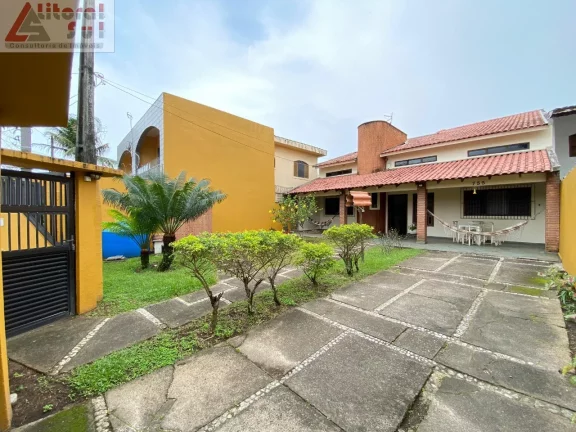 Imagem casa isolada na mirim praia grande