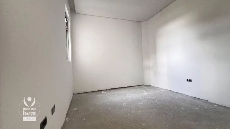 Imagem Sobrado em condomínio fechado, 3 Quartos, suíte, terraço com churrasqueira e 1 vaga a venda no Boqueirão (Estuda Permuta)