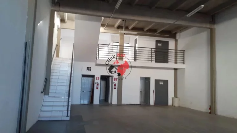 Imagem Amplo Galpão Comercial / Industrial com ​construção em pré-moldado
