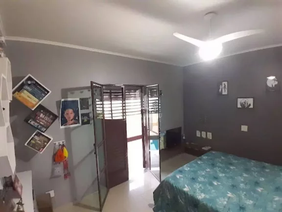 Imagem Sobrado de Alto Padrão, 3 Dormitórios com Sacadas, sendo 1 Suíte com Closet, Piscina Aquecida (5 X 9mts) na Vila Bocaina, Mauá-SP