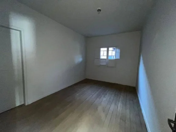 Imagem Casa Espaçosa com Quintal Grande e Porão Amplo no São Sebastião – Barbacena