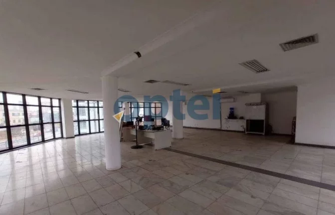 Imagem Salão de 232m2 na Av. Kennedy com 3 vagas para Locação - São Bernardo do Campo