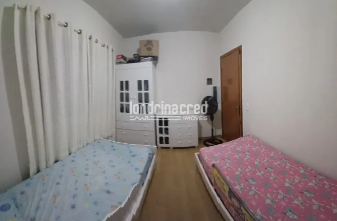 Imagem Casa Ampla à Venda no Jardim Dom Pedro II – 3 Quartos, 1 Suíte, Churrasqueira, Grande Quintal e Espaço para Construção em Terreno de 310m²!