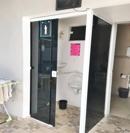 Imagem VARG.PEQUENA CASA 600m2 COND.FECHADO PISCINA JACUZZI CHURRASQ. 4QTS(3STS)