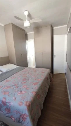 Imagem Casa de Condomínio Sobrado de 120 metros 3 Dormitorios e 2 Vagas de Gargens