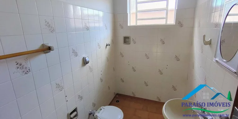 Imagem Ponto Comercial de 120m² para Aluguel no Centro de Paraisópolis, MG