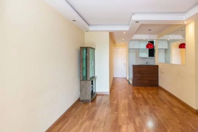 Imagem Vende apartamento de 62m² com 3 dormitórios e uma vaga no Jardim Aeroporto