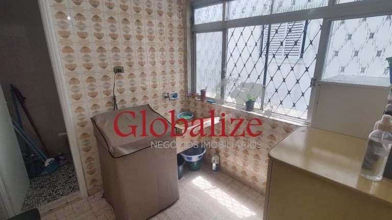 Imagem Apartamento de 3 dormitórios com garagem fechada primeiro andar no bairro do Boqueirão em Santos (SP) por R$.475.000,00 !