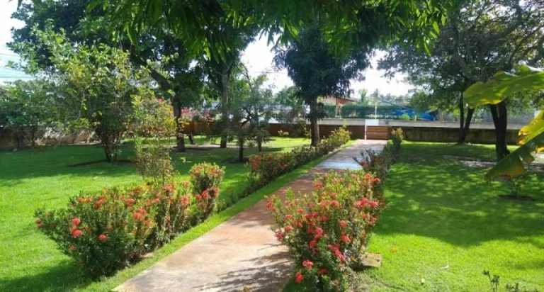 Imagem Casa de Luxo no Condomínio Morada do Rio - 5 Quartos, 500m², 2 Vagas de Garagem