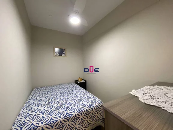 Imagem Amplo apartamento no Embaré com 2 dormitórios, suíte, dependência completa e 1 vaga demarcada