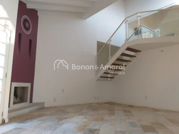Imagem Linda residência disponível para venda no prestigiado condomínio Moinho do Vento, um dos mais exc...
