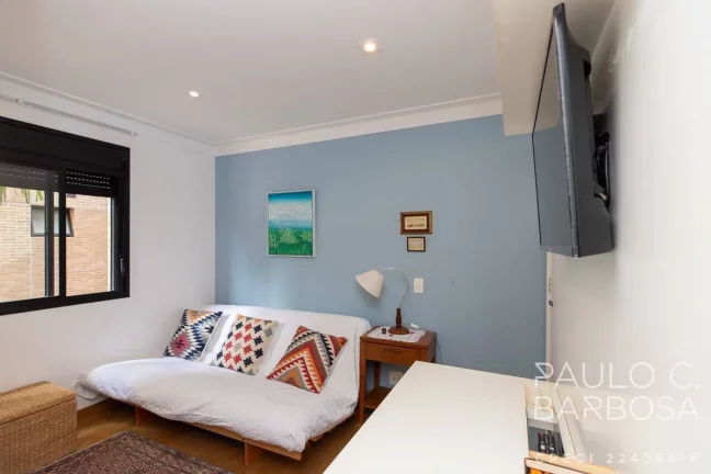 Imagem Vila Nova Conceição Venda - 3 suítes - 3 vagas - 161m²
