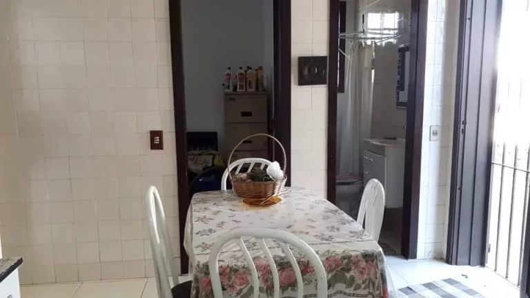 Imagem VENDO ESTA LINDA CASA EM NOVA FRIBURGO RJ. BAIRRO: PARQUE SÃO CLEMENTE.