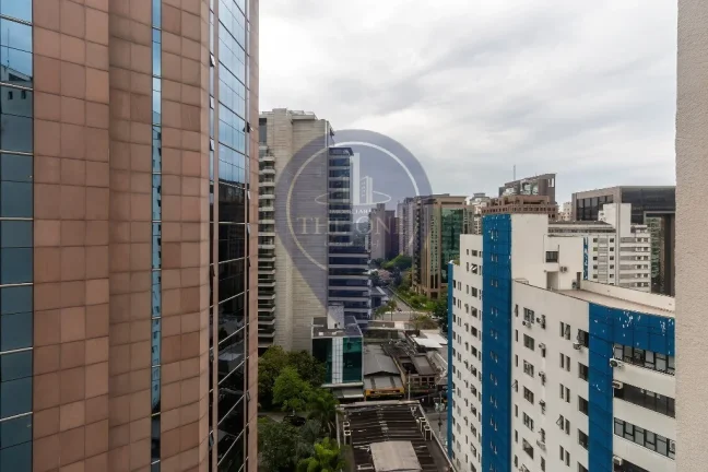 Imagem Apartamento para locação no Itaim Bibi, São Paulo-SP: 3 quartos, 1 suíte, 2 salas, 3 banheiros, 1 vaga de garagem.