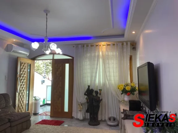 Imagem Espetacular Casa para Locação em São Paulo-SP, Bairro São Lucas! 5 quartos, 3 suítes, 2 salas, 5 banheiros, 4 vagas, 350 m²!