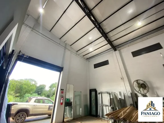 Imagem Barracão 430 m², pé direito alto, energia solar - Parque Geórgia, Cuiabá/MT