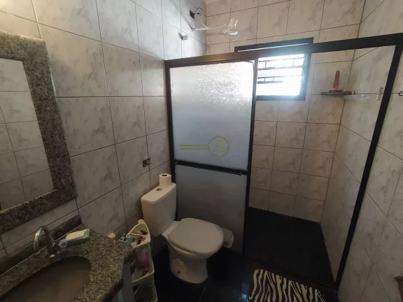 Imagem Casa térrea com 2 dorms, á 950m da Praia à venda em Peruíbe