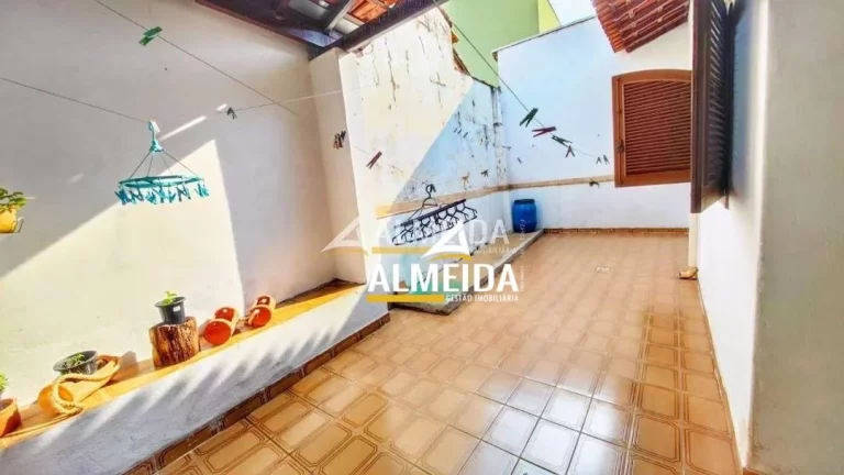Imagem Casa com 4 dormitórios à venda, 213 m² por R$ 650.000,00 - Cidade Nova - Rio Claro/SP