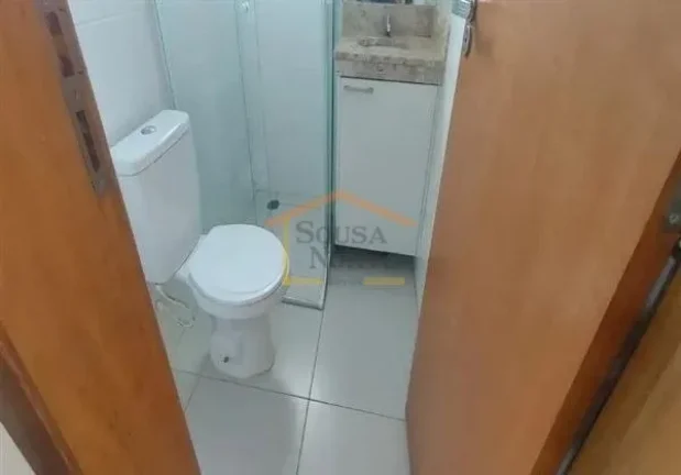 Imagem Apto 2 dormitórios, sala, cozinha, área de serviço, quintal e 1 banheiro com box e chuveiro, semi...
