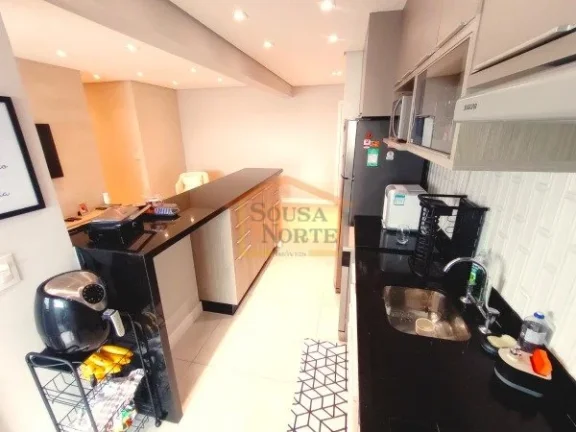 Imagem Apartamento com 93m², 3 dormitórios, sendo 1 suíte, 2 banheiros. Possui cozinha com armários emb...