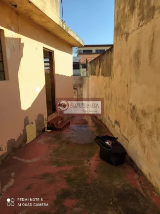 Imagem Exclusivo: Oportunidade Rara a venda no centro da Cidade Dutra. Vendo casa térreo no coração da cidade Dutra, São 320m² de tereno, 170m² de construção, necessita reforma, imóvel para investir, São 4 Dormitórios, 2 salas, 2 banheiros, despensa, quintal amp
